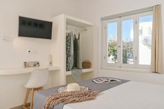 Venetian Suites III - Naxos Chora - 3