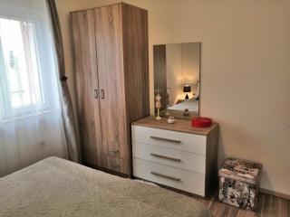 Cypress Tree Holiday Apartments - Privlaka - 2