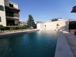 Laura Apartments - Brodarica - 2