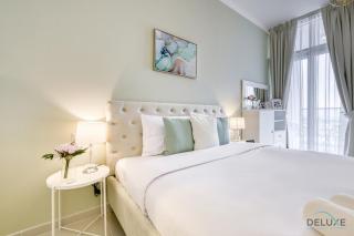 Prime 1BR at Carson B DAMAC Hills Dubailand by Deluxe Holiday Homes - Dubai - 4