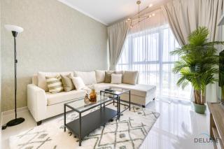 Prime 1BR at Carson B DAMAC Hills Dubailand by Deluxe Holiday Homes - Dubai - 1