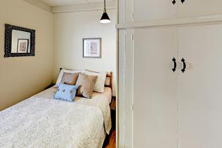 Sailaway Cabin - Ventura - 2