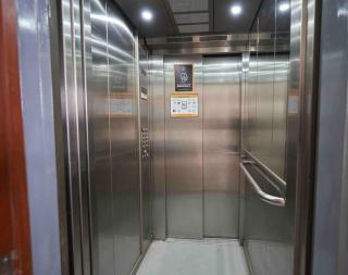 Exclusivo y acogedor con ascensor Directo en Urbanización la Merced - Trujillo - 9