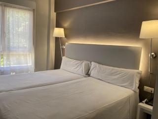 Hotel Bilbi - Bilbao - 1