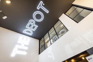 Modern Private Bedrooms at The Depot in the Heart of Exeter - Exeter - 9