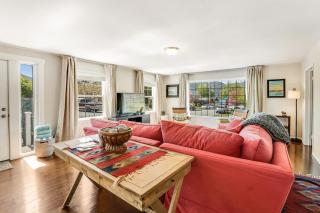 Cottage by the Lake - Manson - 2