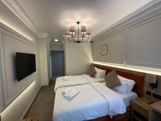 Old Mill Hotel & Lodge - 1