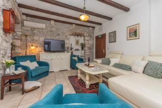 Heritage Palace LIŠTUN - Makarska - 8