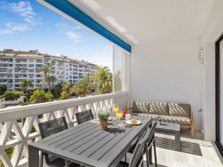 Stylish Sea view apartment in Playas del Duque - Marbella - 6