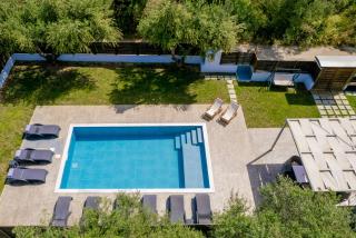 Ruvelis private pool villa - 1
