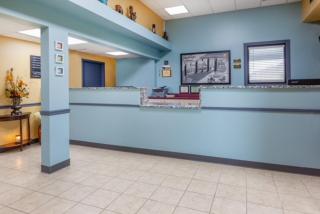 Super 8 by Wyndham Newcomerstown - 2