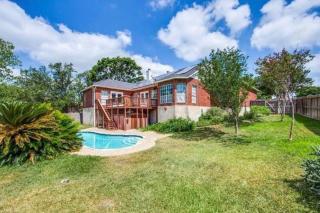 Stone Oak Oasis with Private Pool and Grill! - 3