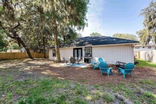 Honey Bee Hideaway - 5