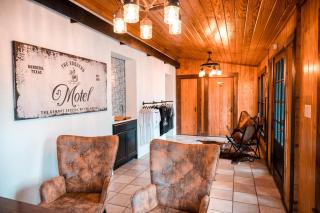 THE VAQUERO MOTEL - Bandera - 2