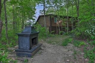 Deck and Views Hendersonville Cabin, Roads Are Open - 3