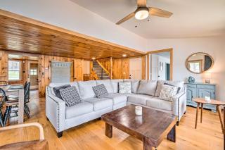 Cozy Castleton Cabin with Fire Pit and Water Access! - Castleton - 7