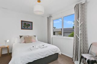 The Blue House - Apollo Bay - 1