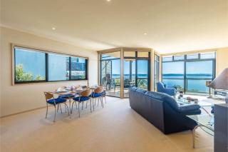 23 Wollomi Ave - perfect coastal getaway, with stunning water views and Wifi - Nelson Bay - 6