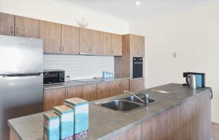 The Foreshore Apartment - Apollo Bay - 3