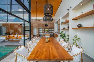 Villa Mango 2 - Amazing 4-bdr Villa in Berawa ! PERFECT LOCATION - Canggu - 6