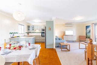 Tanilba 23 Flannel Flower Fairway meaning White Flower - 8