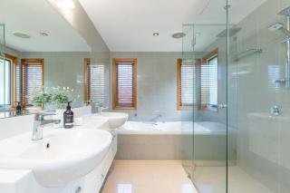 Breakaway at Blueys - Blueys Beach - 4