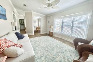 Twin Lakes Cottage - Panama City Beach - 0