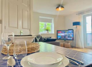 Lovely 2-Bedroom Bristol Apartment. FREE PARKING. - Bristol - 5
