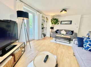 Lovely 2-Bedroom Bristol Apartment. FREE PARKING. - Bristol - 3