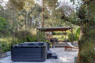 Spyrelia Villa with Private Pool & Outdoor Hot Tub - Dassia - 8