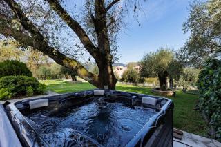 Spyrelia Villa with Private Pool & Outdoor Hot Tub - Dassia - 5