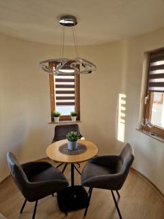 Unique Messe - Airport - 2