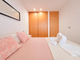 Adejeparadise25-B Duplex views and heatedpool - 4