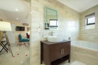 Royal Hills Lodge and Spa - 4