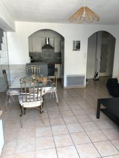 T2 SAUSSET PROCHE DE LA MER - 9