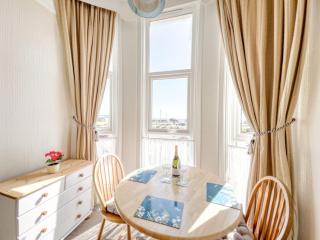 Apartment 1 Large Studio Sea Front- Sea Views- Free Parking - Paignton - 9