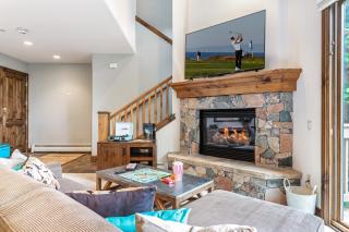 E1 Village Townhouse - 6