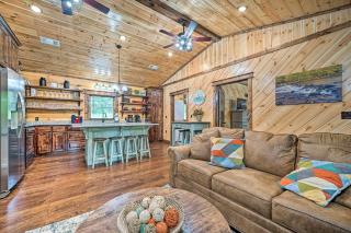 Setting Sun Eagletown Gem - Private River Access - 5