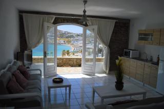 Revel Mykonos 6 - 0