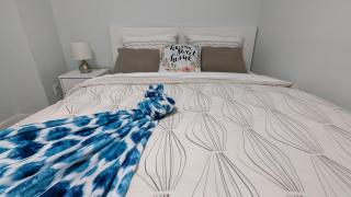 SERENE & MODERN 1BED SUITE + CLOSE TO AIRPORT - Regina - 8