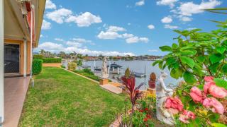 Point Paradiso - Glorious waterfront - Yamba - 2