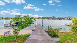 Point Paradiso - Glorious waterfront - Yamba - 1