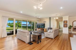 Island Getaway - Waterfront near Yamba - Woombah - 6