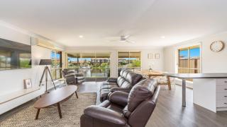 Nabilla Court - Canal Front Duplex - Yamba - 0