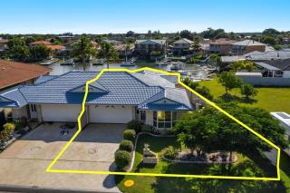 Nabilla Court - Canal Front Duplex - Yamba - 3