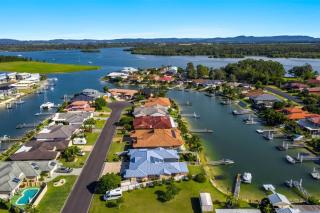 Nabilla Court - Canal Front Duplex - Yamba - 1