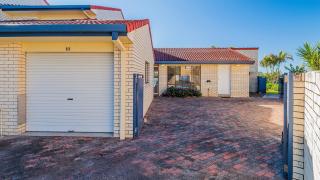 Peninsula Court Unit 10 - Yamba - 2