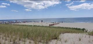 Oceanfront Home + Private Beach + Pool - Mantoloking - 9