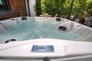 Le Grand Bleu - Jacuzzi - apt la Saline les Bains - 7