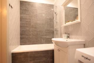 Charming 1BR apartment with bath in Quiet center of Riga - Riga - 7